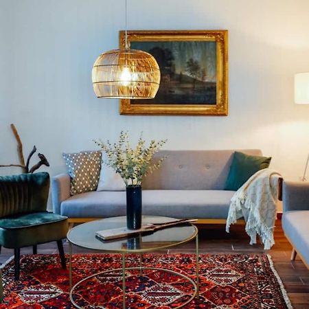 Apartment Aussee- Beletage Salzherrenhof- Kueche, Wlan, Netflix Bad Aussee Esterno foto