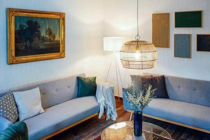 Apartment Aussee- Beletage Salzherrenhof- Kueche, Wlan, Netflix Bad Aussee Esterno foto