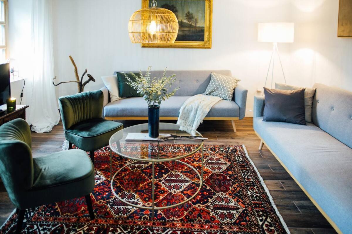 Apartment Aussee- Beletage Salzherrenhof- Kueche, Wlan, Netflix Bad Aussee Esterno foto